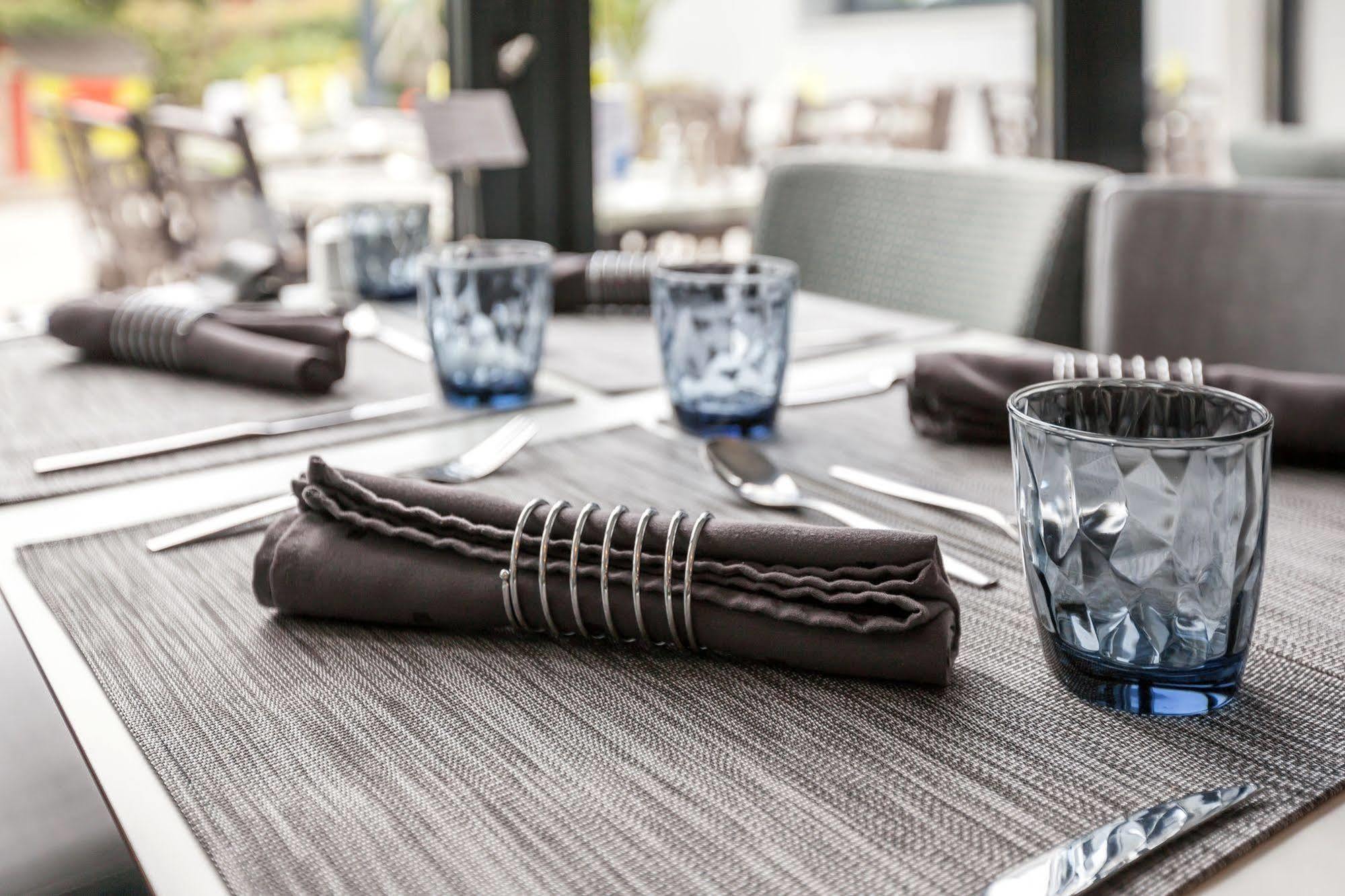 Logis Hotel Restaurant & Spa Au Comte D'Ornon Gradignan Eksteriør billede